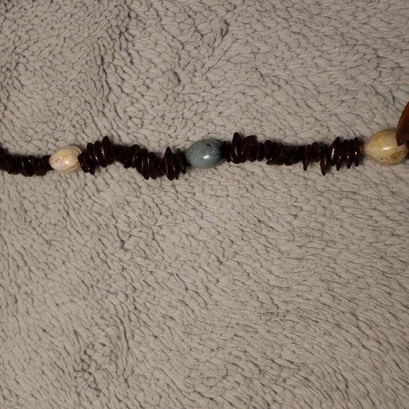 Handmade Wood stone and shell African motif necklace. - Picture 4 of 7